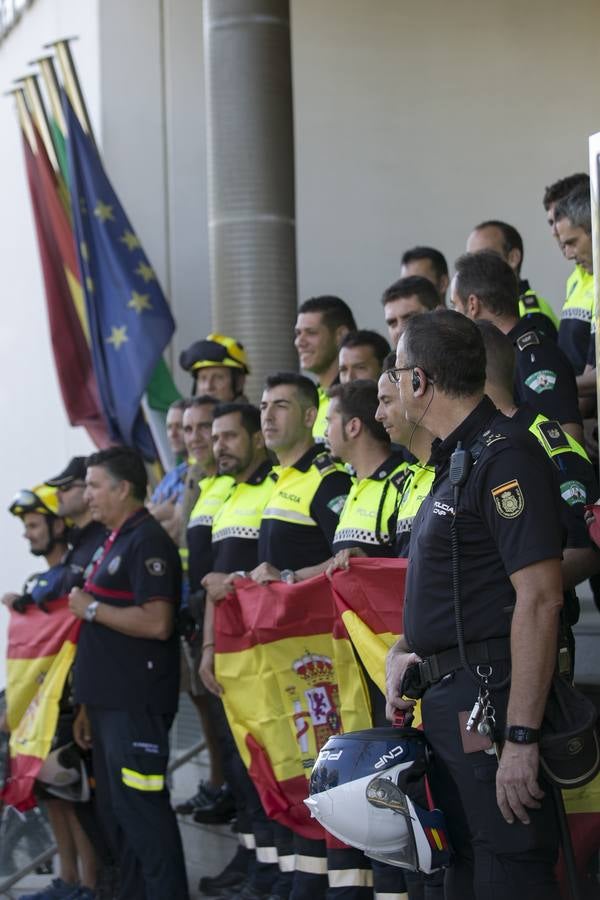 La Policía Local muestra su apoyo a las fuerzas de seguridad del Estado