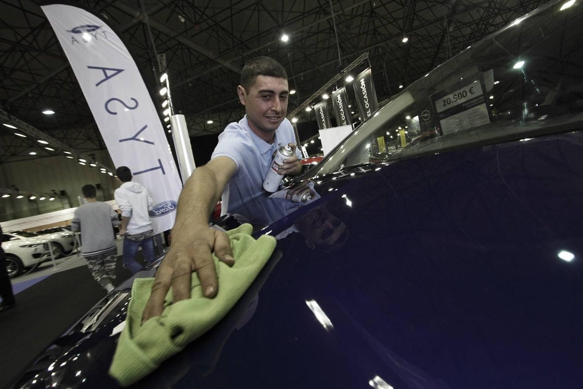 En el Salón del Motor de Sevilla se pueden encontrar turismos, motocicletas y vehículos industriales seminuevos, km0 y ocasión