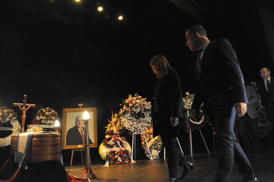 Rostros conocidos en la capilla ardiente del humorista