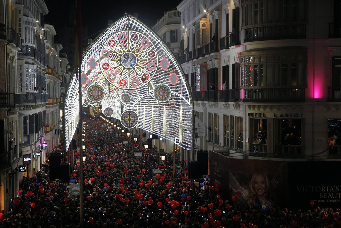Málaga enciende la Navidad con su espectacular alumbrado