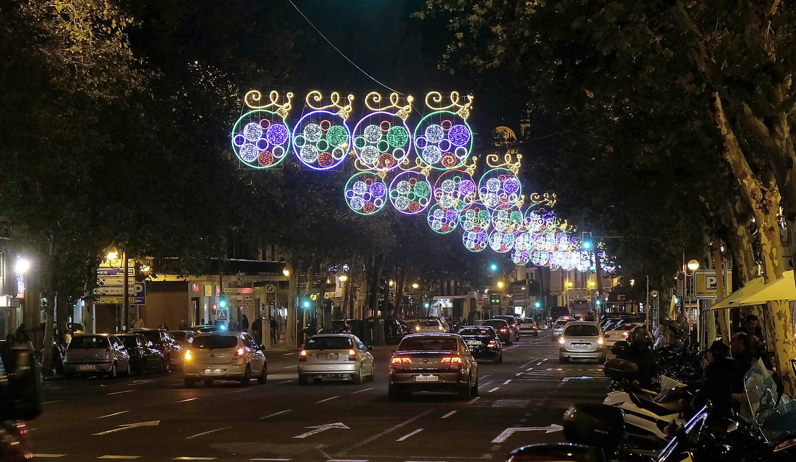 El alumbrado de la iluminación navideña de Sevilla, en imágenes