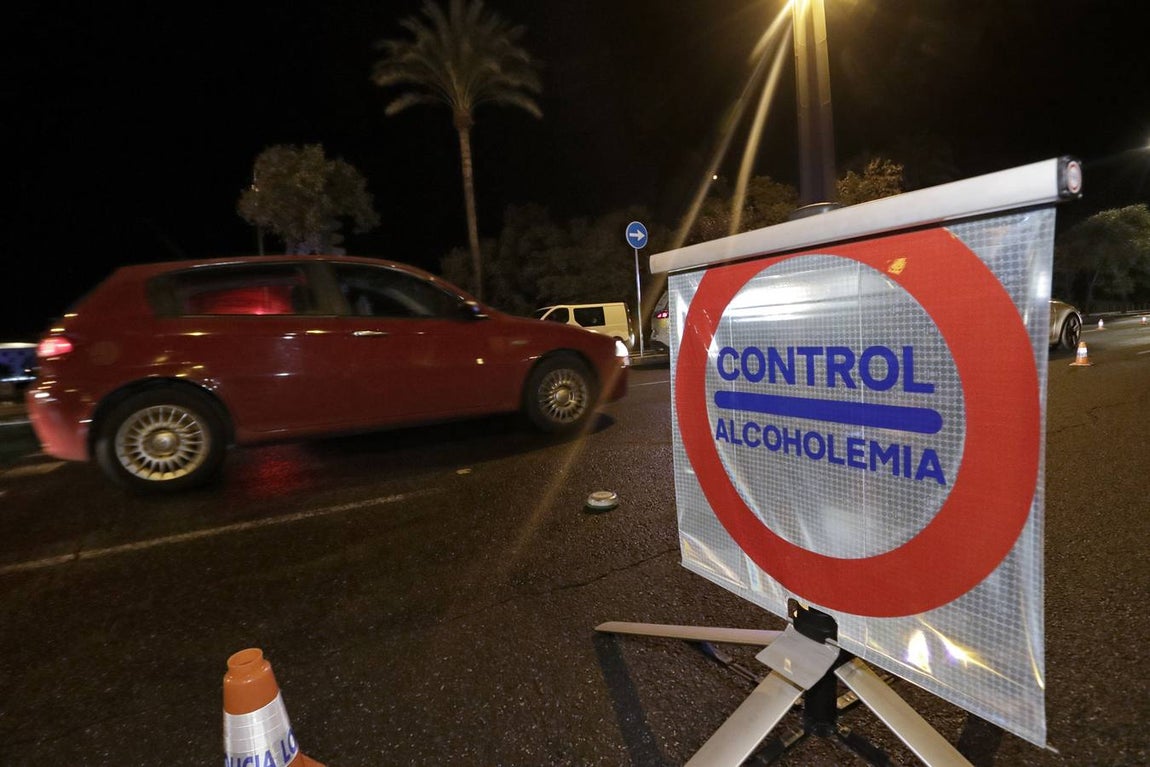 Noche de fuerte presencia policial y numerosos controles de alcoholemia