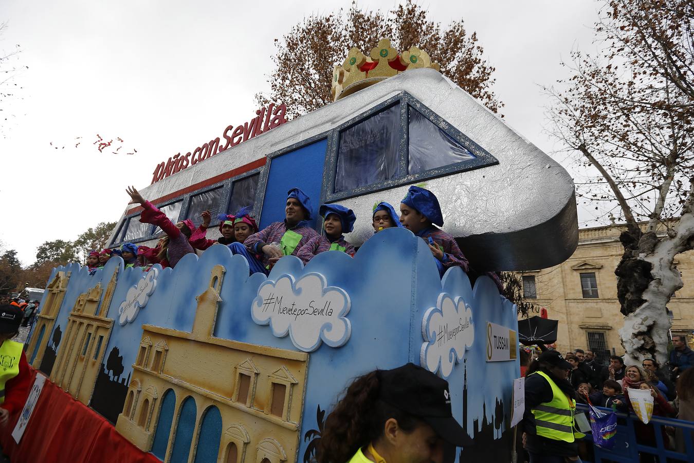 Fotogalería: Ilusión y caramelos en Sevilla
