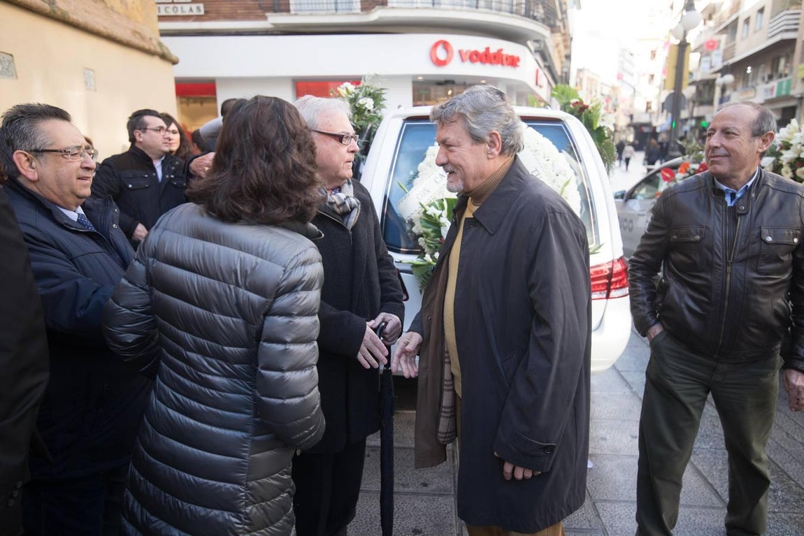 El funeral de Pepe el de El Caballo Rojo, en imágenes