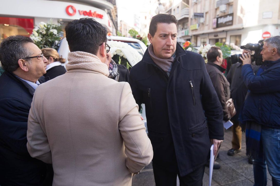 El funeral de Pepe el de El Caballo Rojo, en imágenes