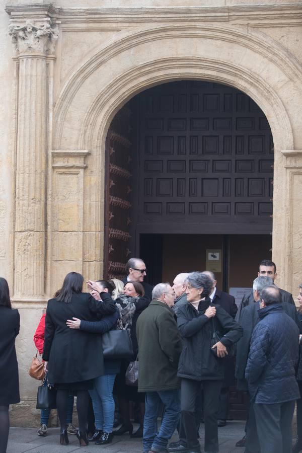 El funeral de Pepe el de El Caballo Rojo, en imágenes