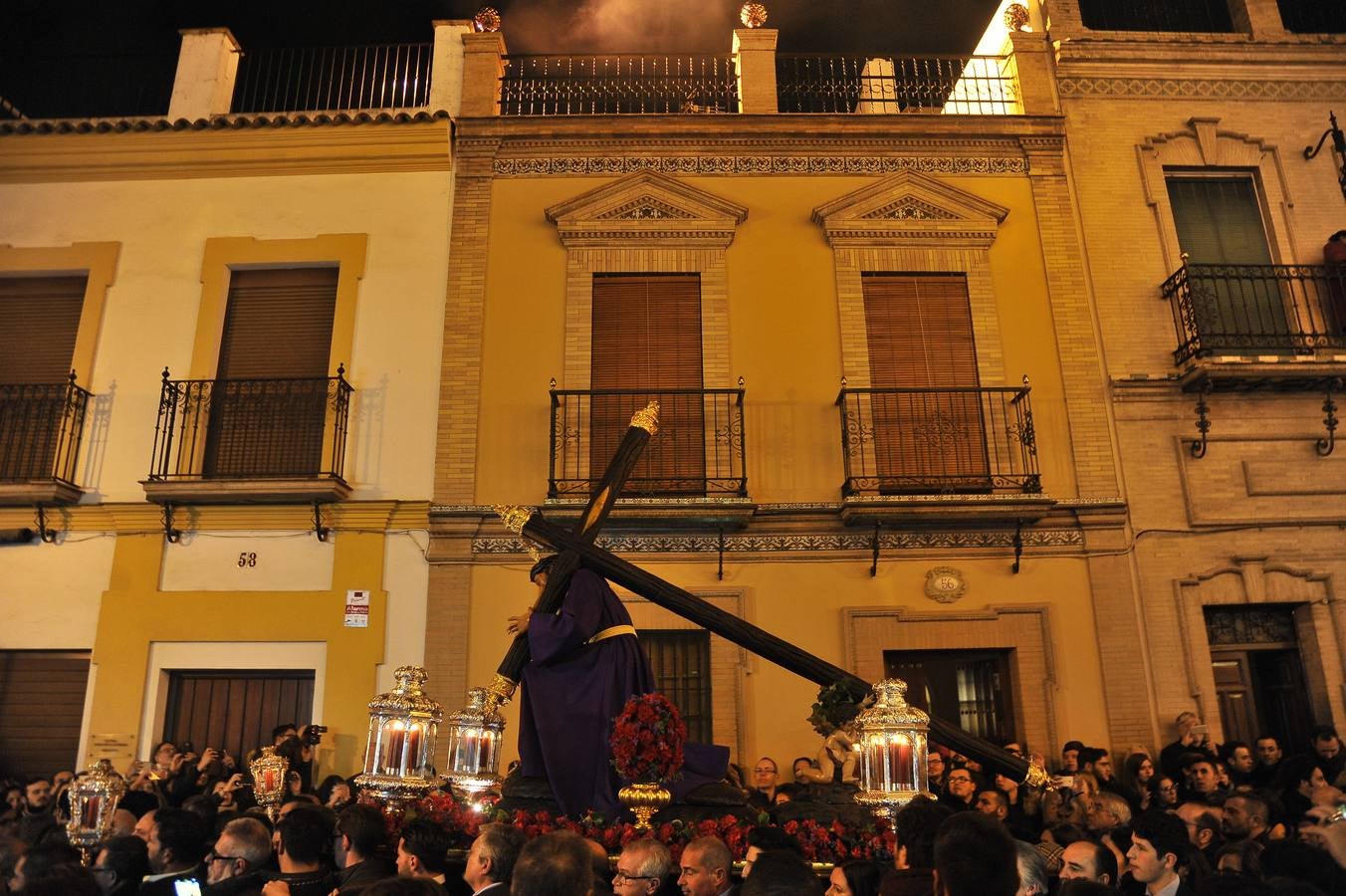 Fotogalería: Via crucis del Cristo de las Tres Caídas de Triana