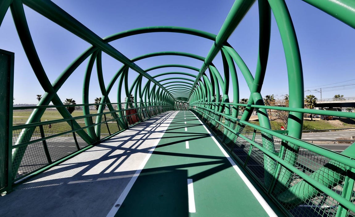 San Juan y Sevilla, más cerca para ciclistas y viandantes