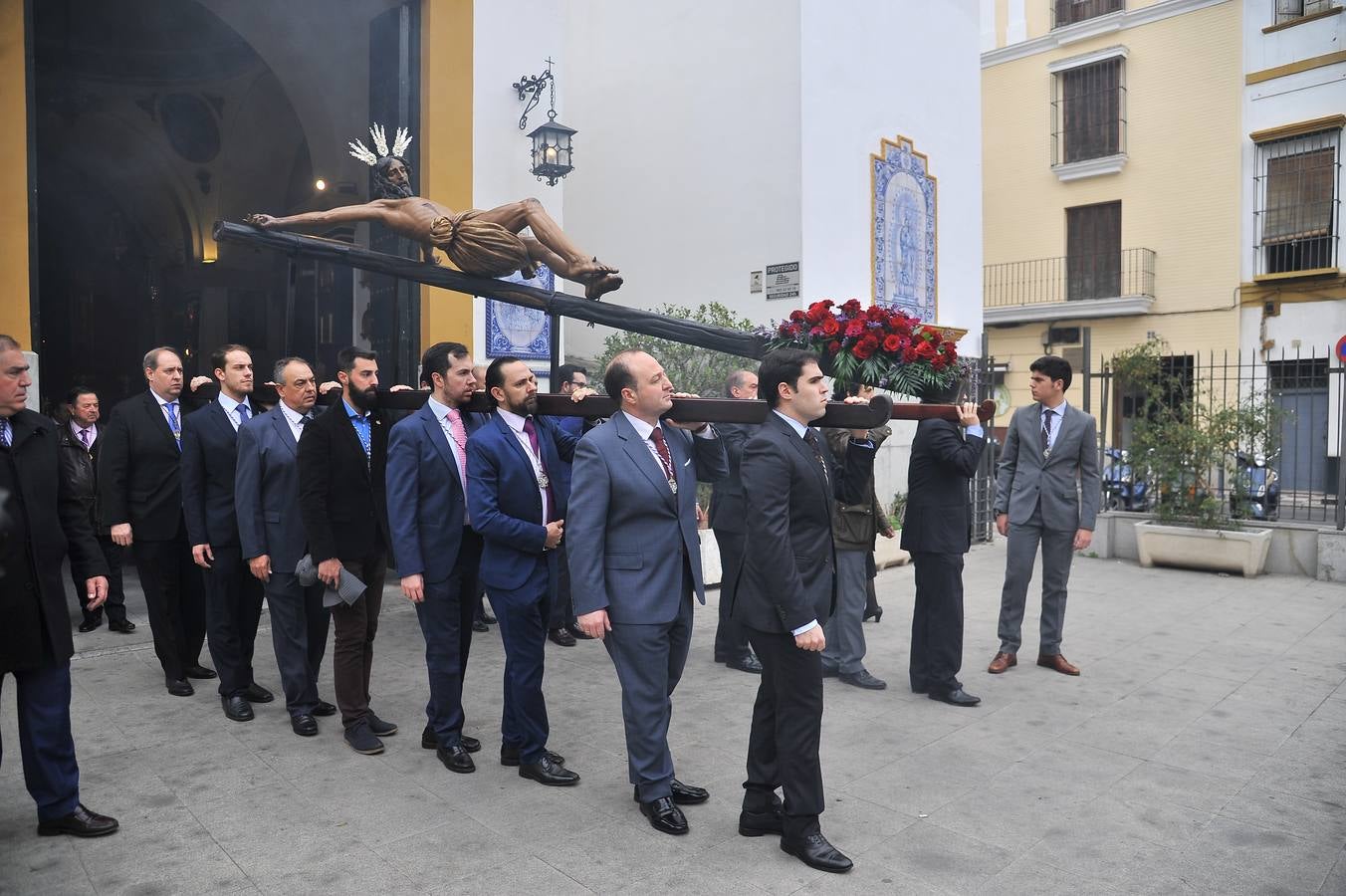 Galería del traslado del Cristo de las Aguas a la iglesia de la Caridad