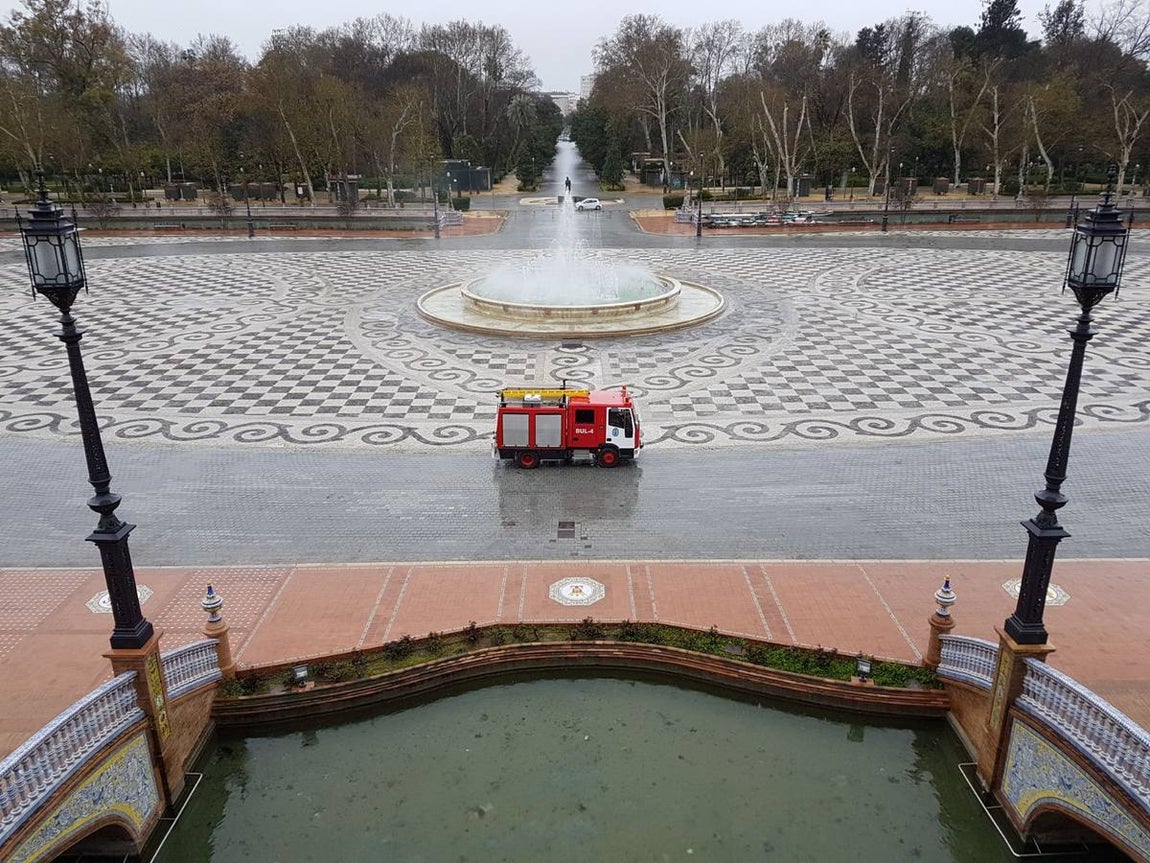 Así trabajan los Bomberos de Sevilla en un rescate