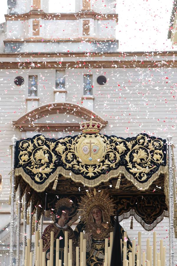 En fotos, la hermandad de Jesús Despojado desborda el Molviedro en la Semana Santa de Sevilla 2018