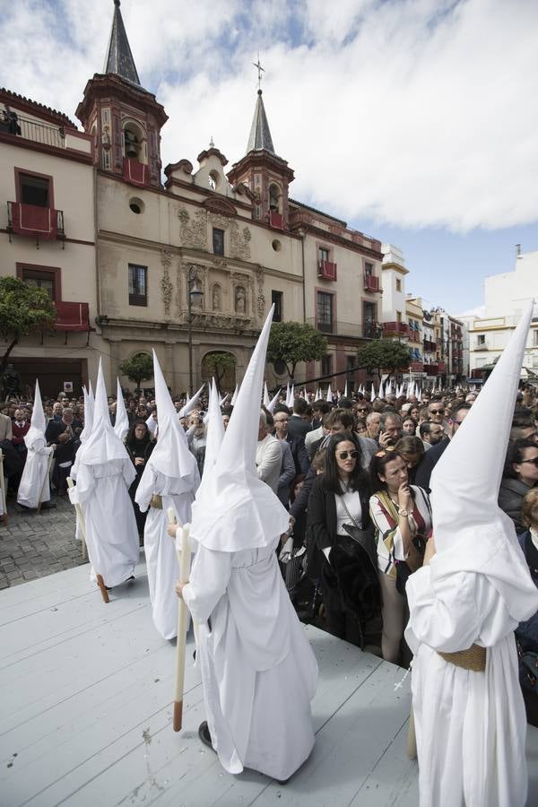 En fotos, La Borriquita abre el Domingo de Ramos en la Semana Santa de Sevilla 2018