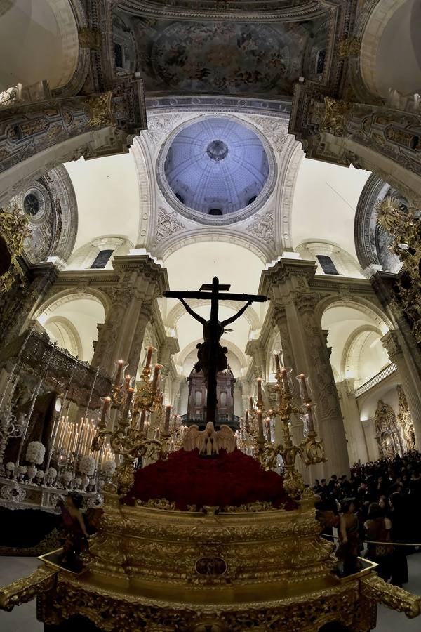 En fotos, la hermandad de El Amor cierra un Domingo de Ramos pleno en la Semana Santa de Sevilla 2018