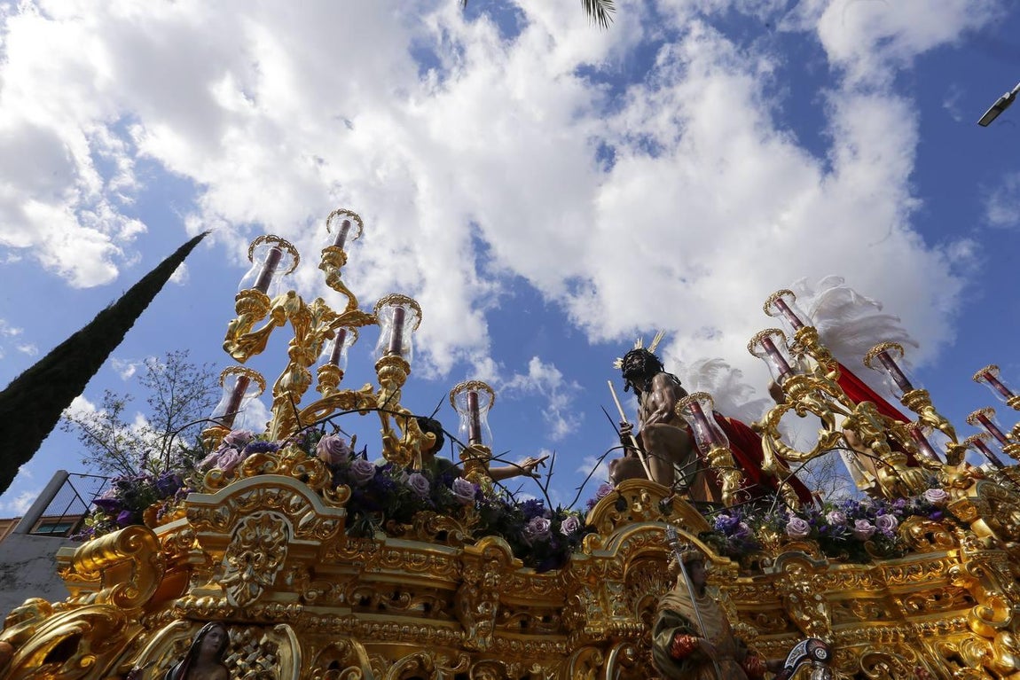 En fotos, el discurrir de la hermandad de la Merced por Córdoba
