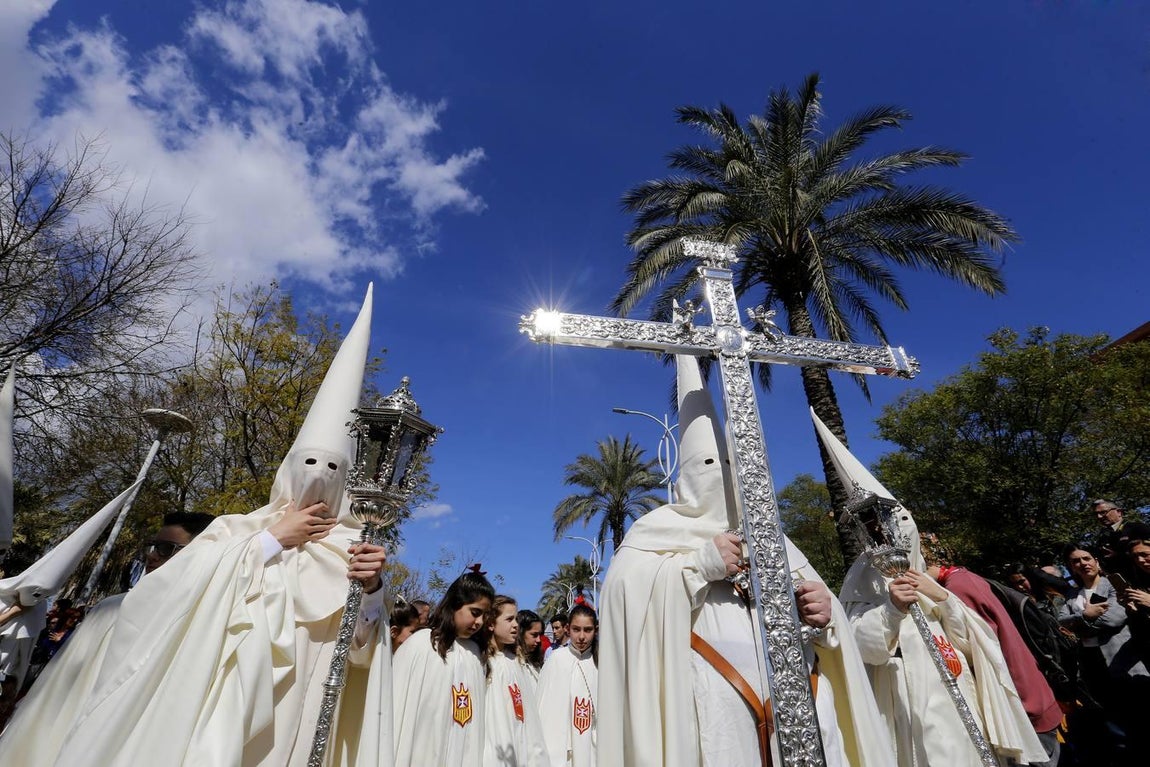 En fotos, el discurrir de la hermandad de la Merced por Córdoba