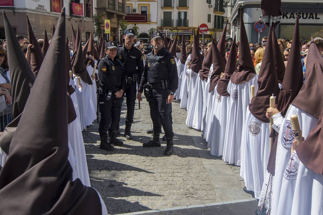 En fotos, El Carmen y su devoción marinera en la Semana Santa de Sevilla de 2018