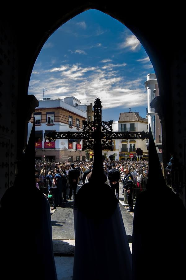 En fotos, El Carmen y su devoción marinera en la Semana Santa de Sevilla de 2018