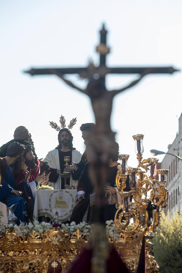 En imágenes, la hermandad de la Cena del Jueves Santo