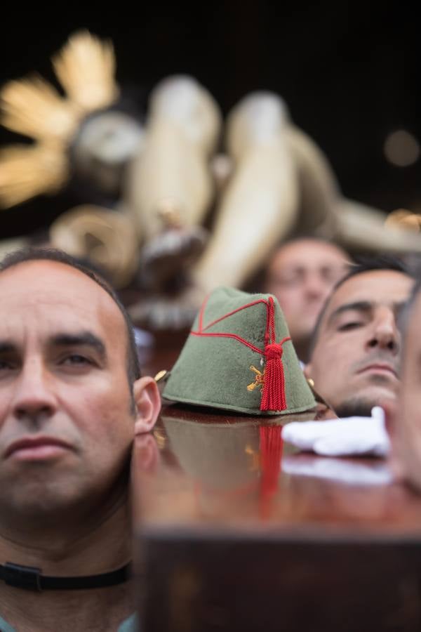 El Vía Crucis de la Caridad, en imágenes