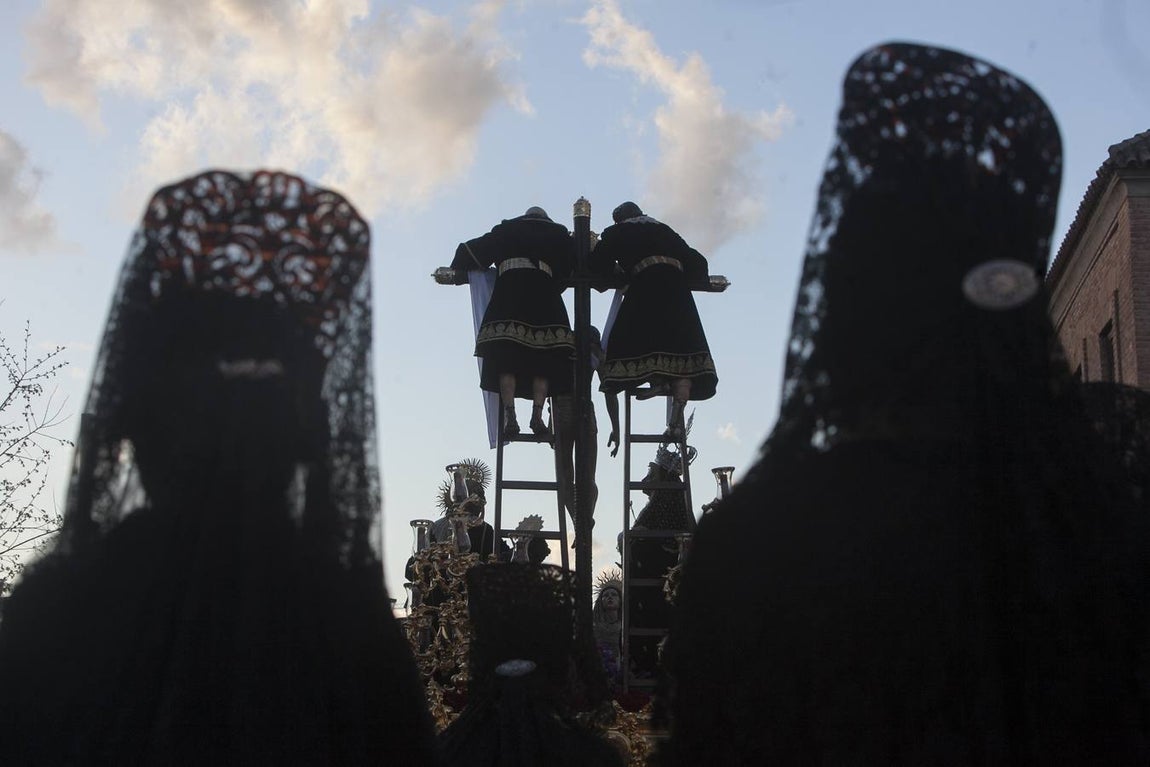 La cofradía del Descendimiento de Córdoba, en imágenes