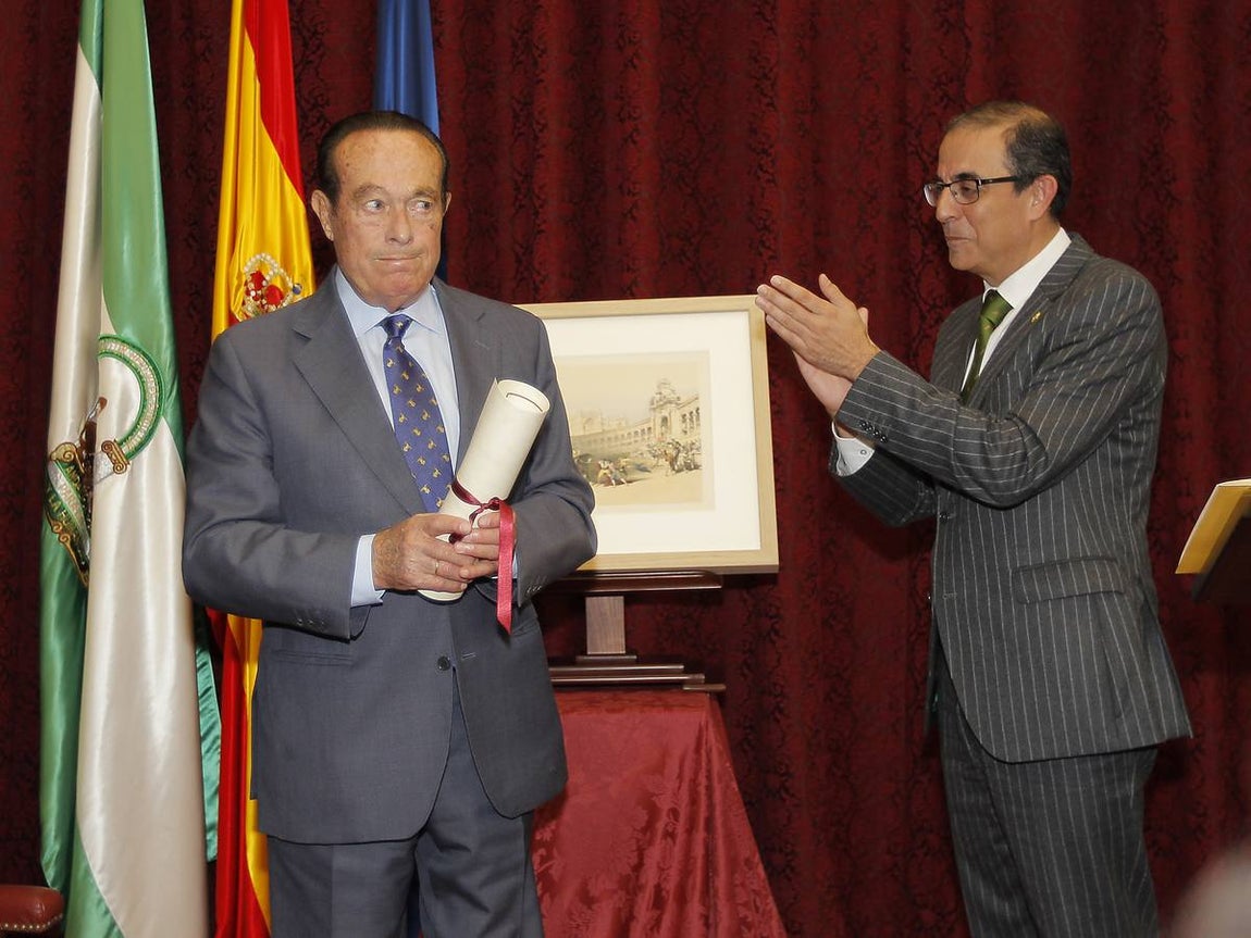 La entrega del Premio de Cultura a Curro Romero, en imágenes