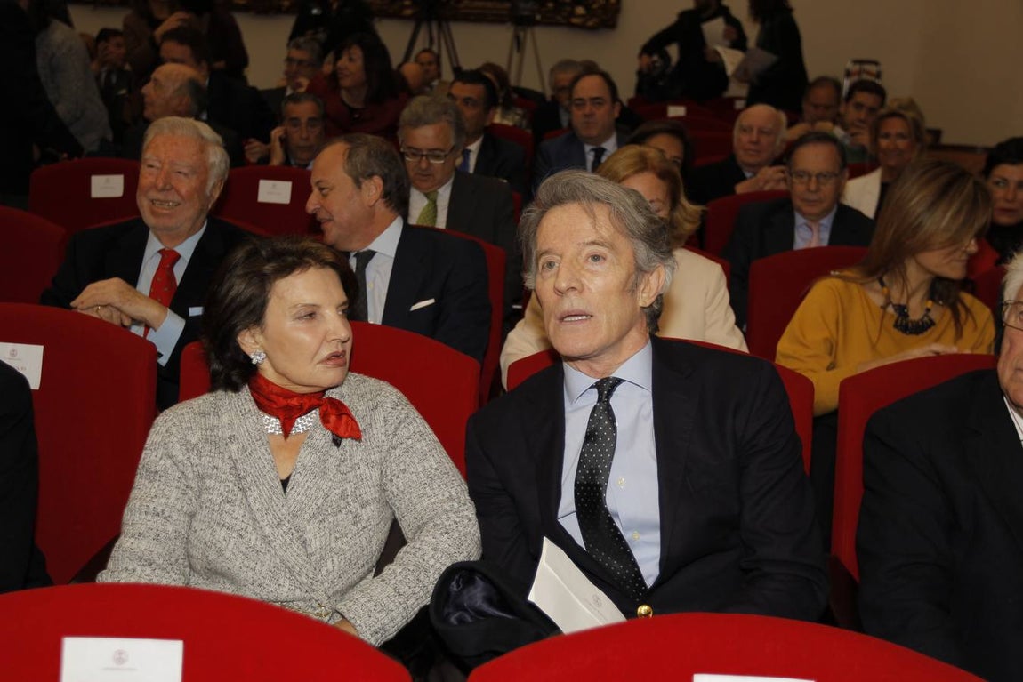 La entrega del Premio de Cultura a Curro Romero, en imágenes