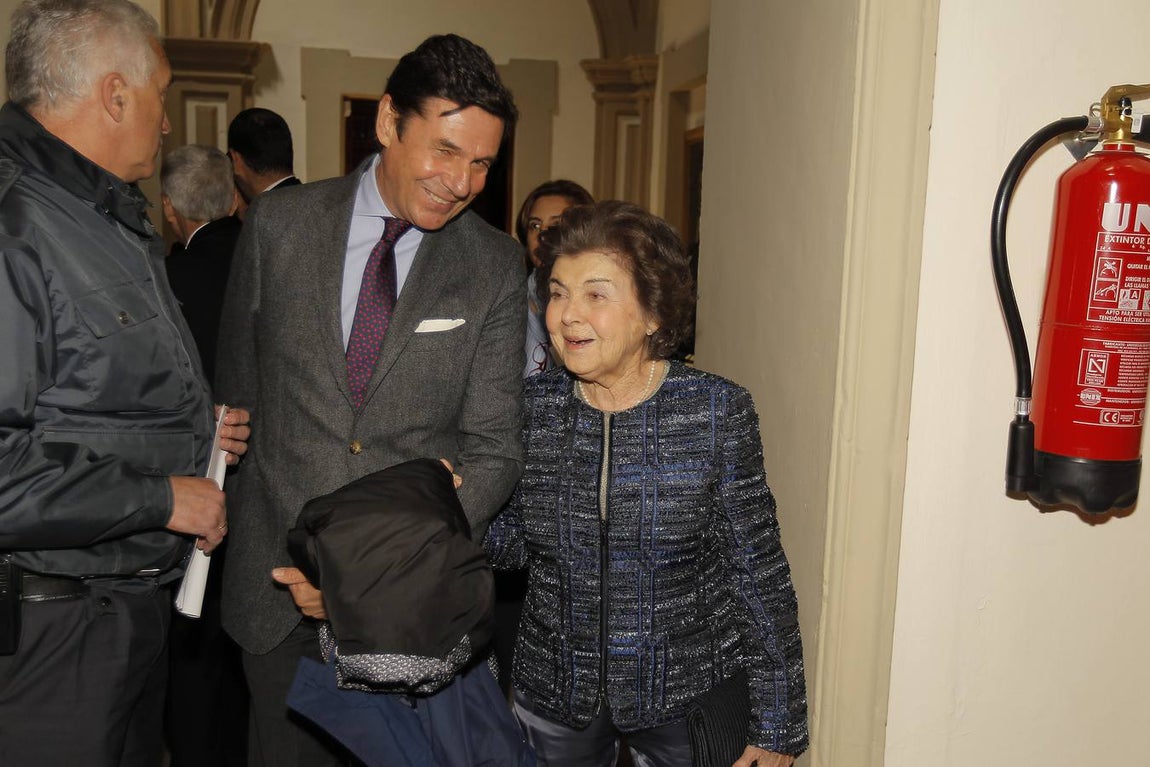 La entrega del Premio de Cultura a Curro Romero, en imágenes