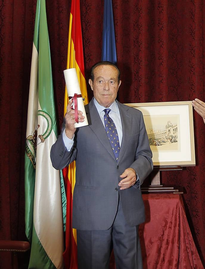 La entrega del Premio de Cultura a Curro Romero, en imágenes