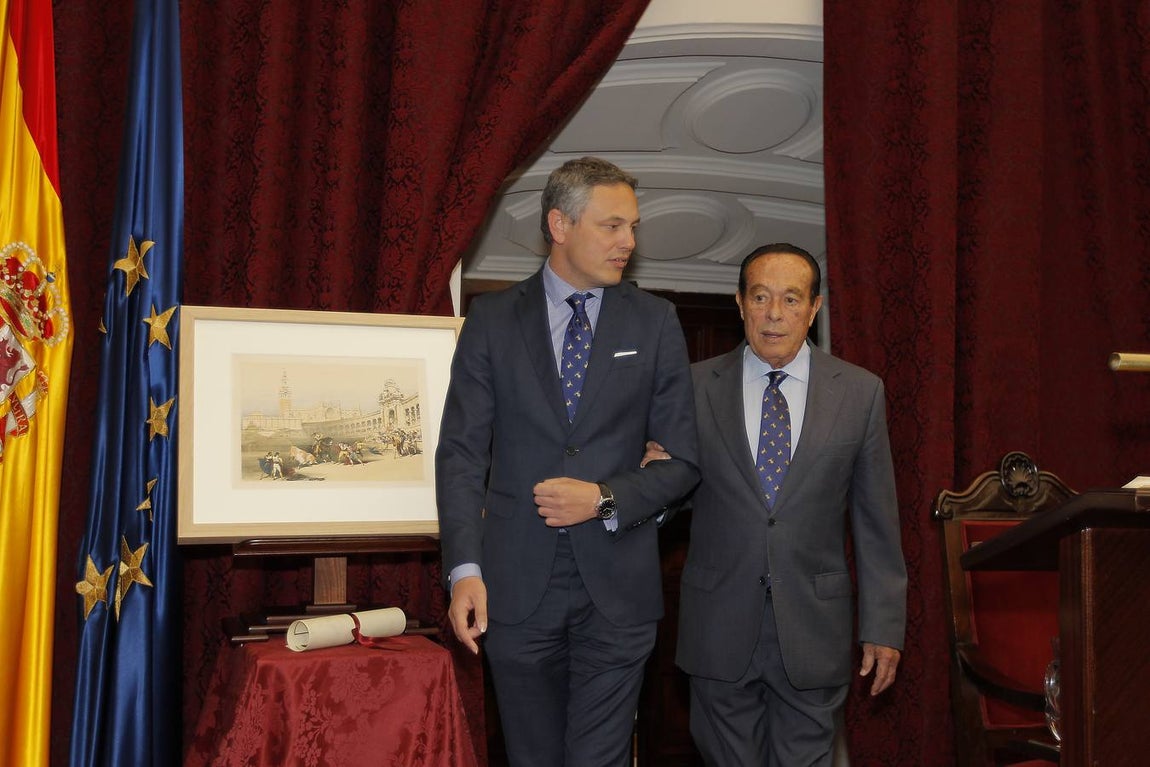 La entrega del Premio de Cultura a Curro Romero, en imágenes