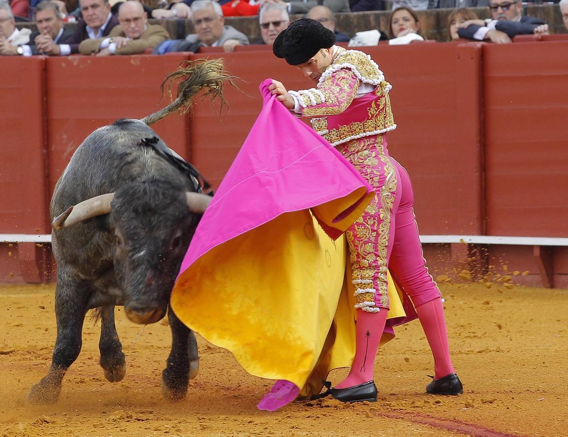 En fotos, corrida de toros del sábado del ciclo continuado de abono en Sevilla 2018
