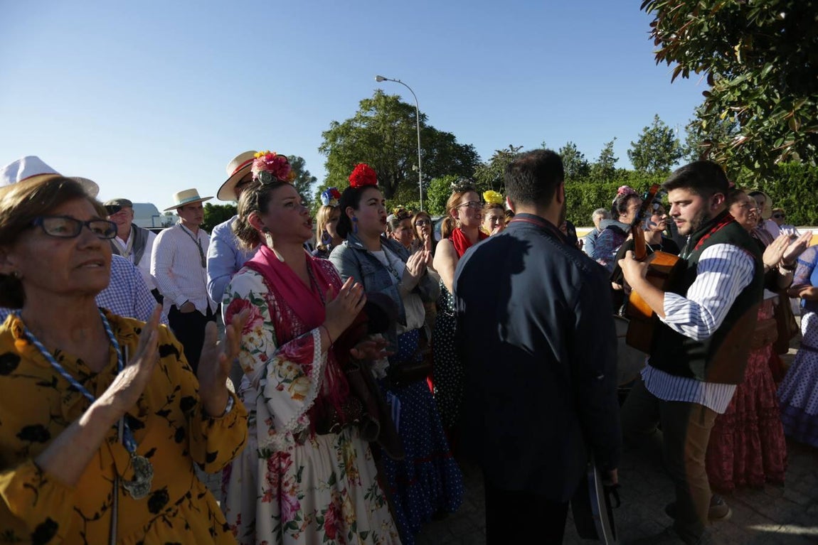 El Rocío 2018 en imágenes: Salida de la Hermandad Castrense de Sevilla
