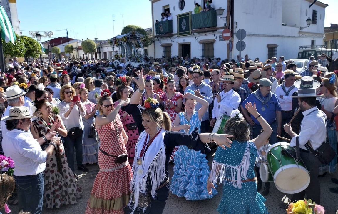 El Rocío 2018 en imágenes: salida de la Hermandad de Pilas