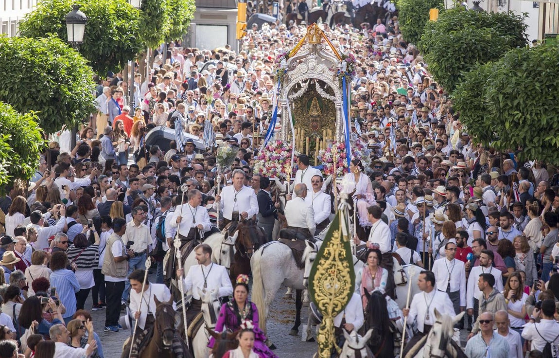 El Rocío 2018 en imágenes: salida de la Hermandad de Huelva