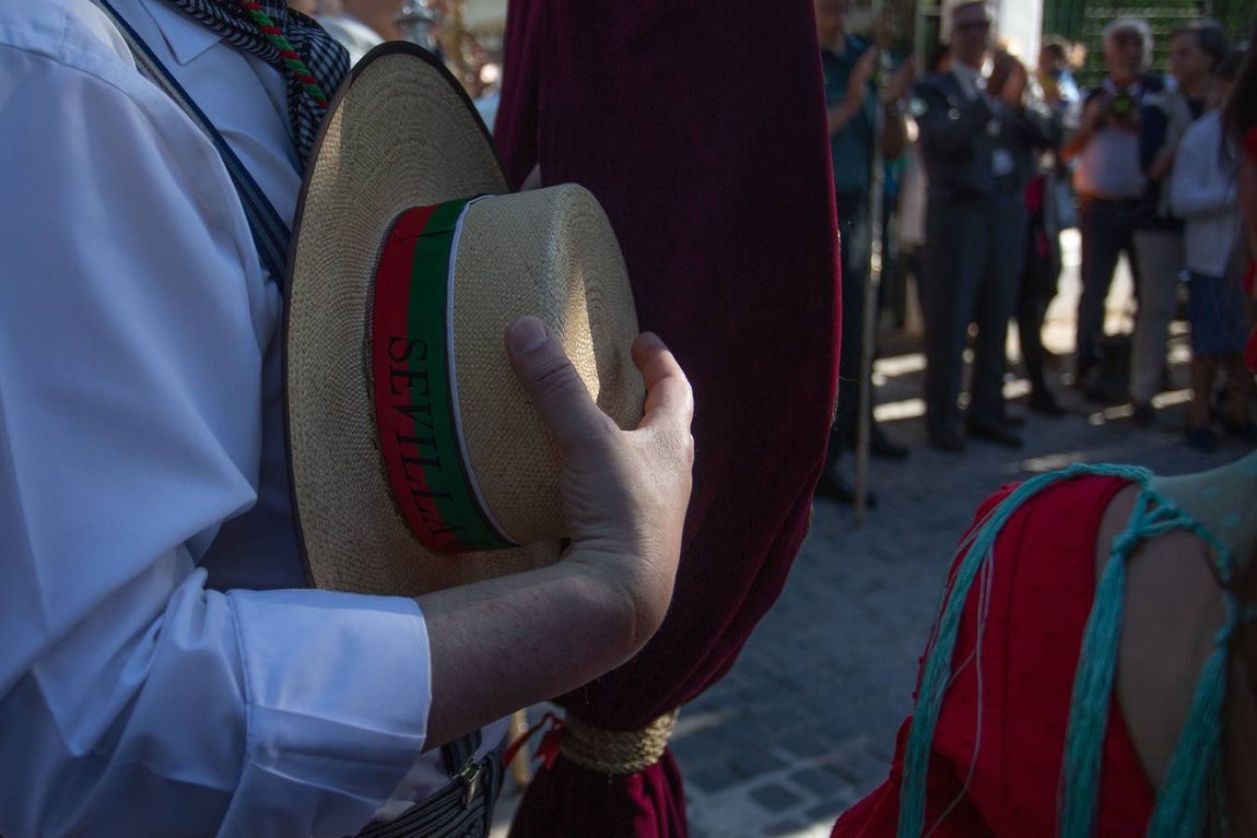 El Rocío 2018: las imágenes más emotivas de la salida hacia la aldea de la hermandad de Sevilla Sur