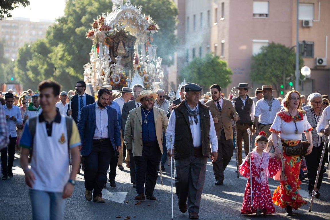 El Rocío 2018: las imágenes más emotivas de la salida hacia la aldea de la hermandad de Sevilla Sur
