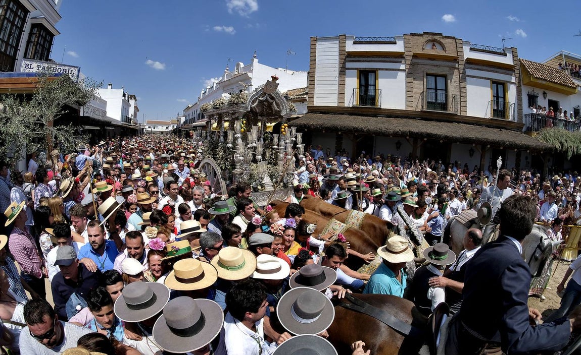 Emoción desbordada en la presentación de las hermandades del Rocío 2018