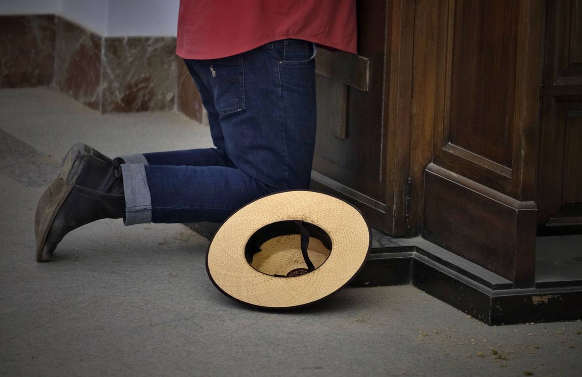 El Rocío 2018: Domingo de devoción y lluvia en la aldea