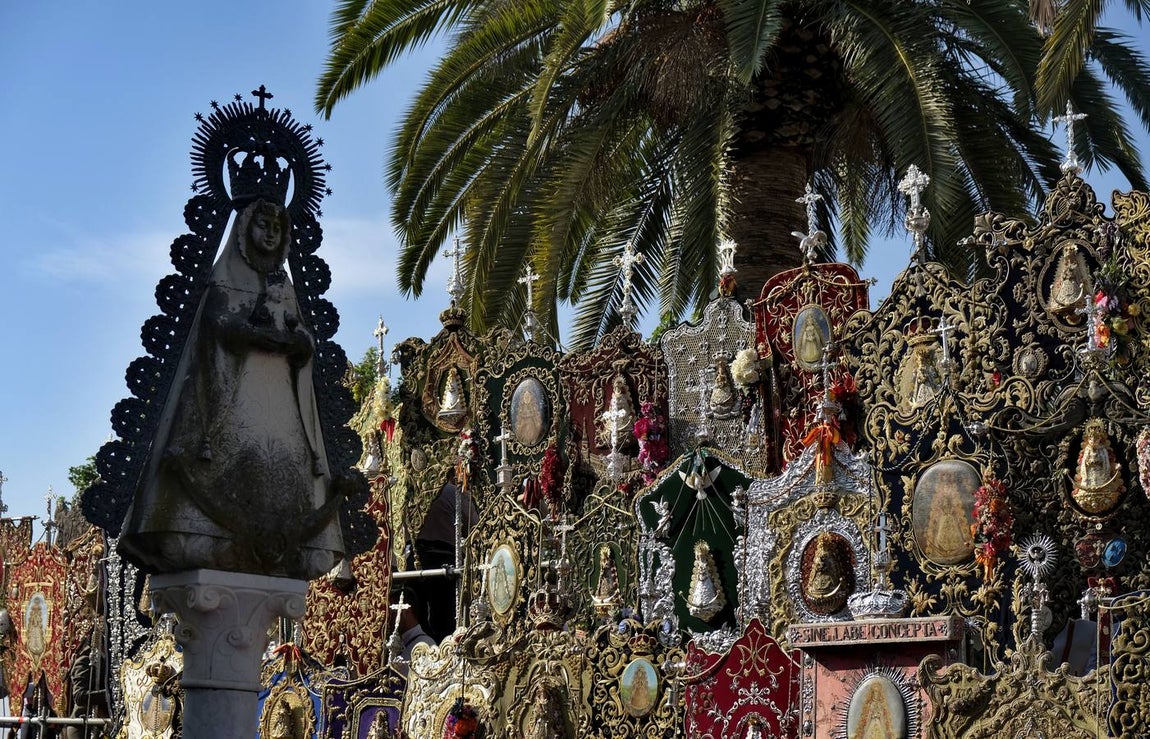 El Rocío 2018: Domingo de devoción y lluvia en la aldea