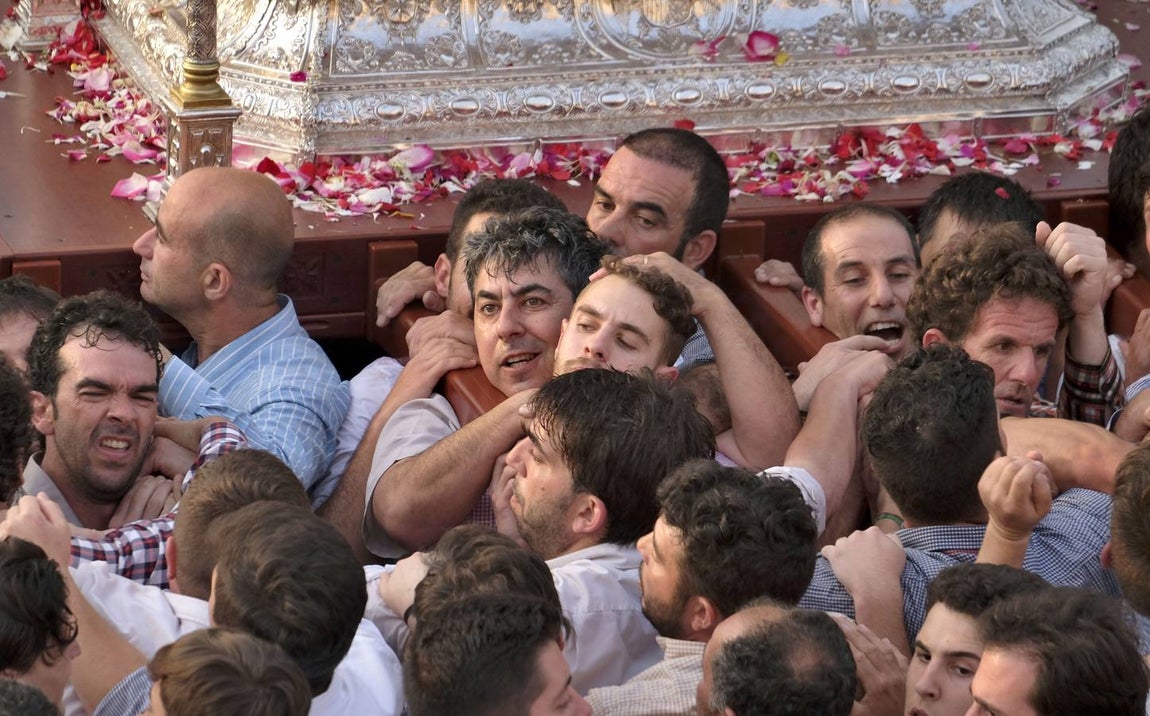 El Rocío 2018: La procesión de la Virgen, en imágenes