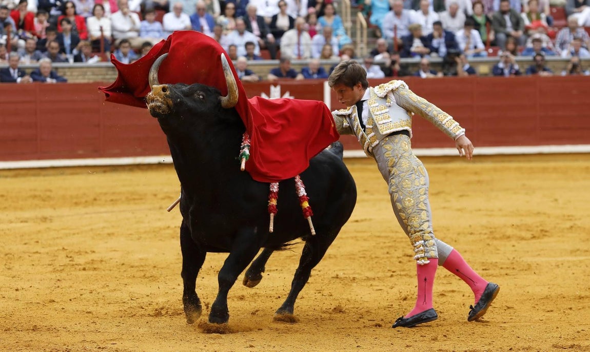 La corrida de El Juli, Ponce y Ginés Marín en Córdoba, en imágenes