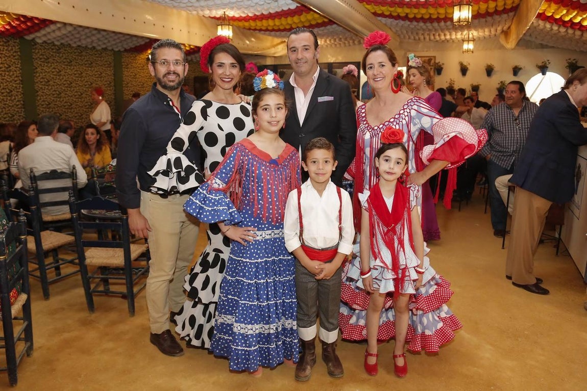 El ambiente de las casetas de la Feria de Córdoba de 2018, en imágenes