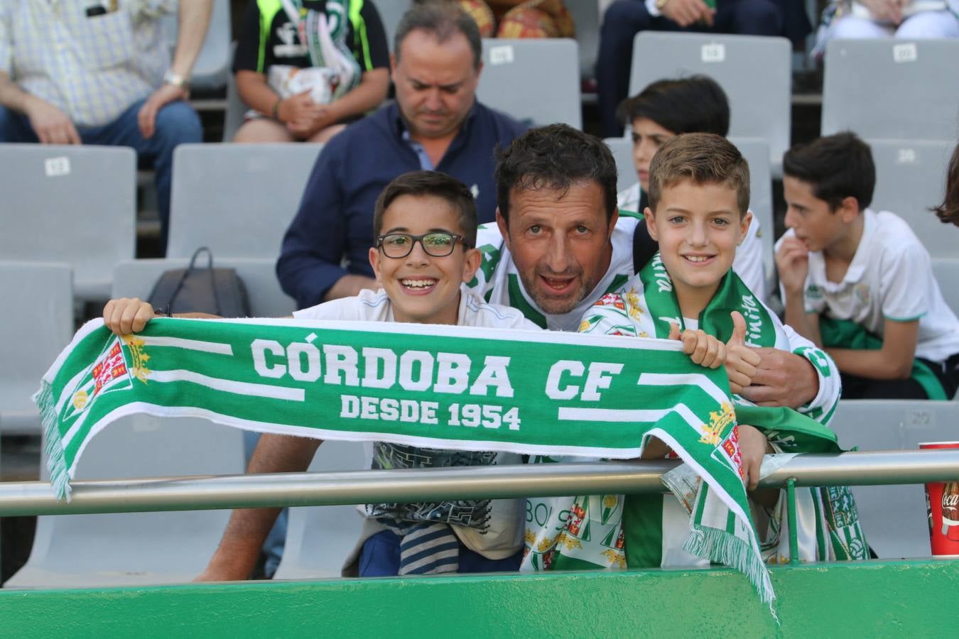 En imágenes, la grada del Córdoba-Sporting