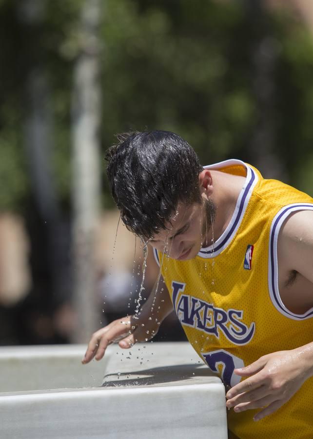 La calor llega a Sevilla