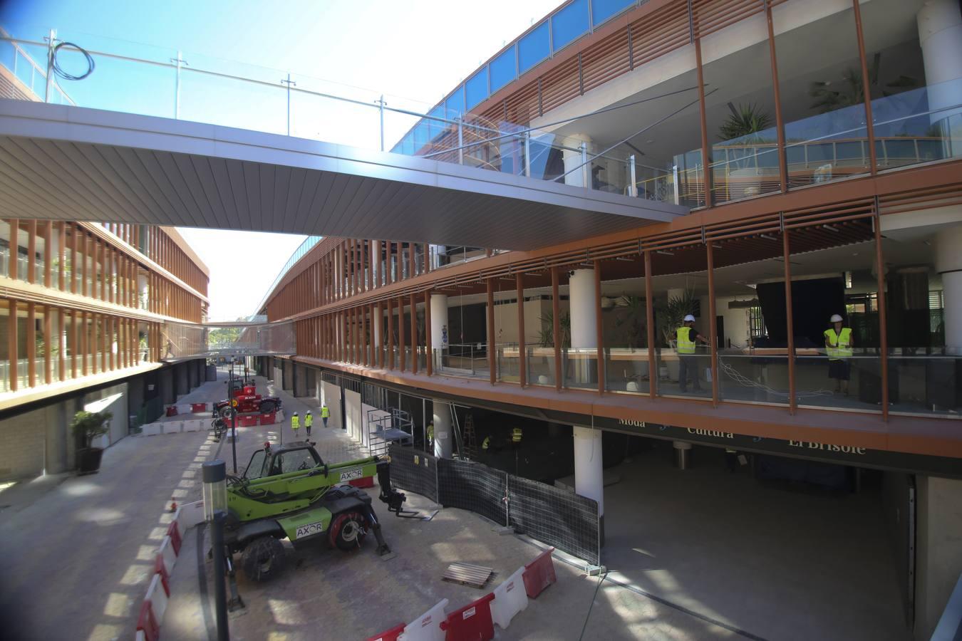 El centro comercial de Torre Sevilla inicia la cuenta atrás