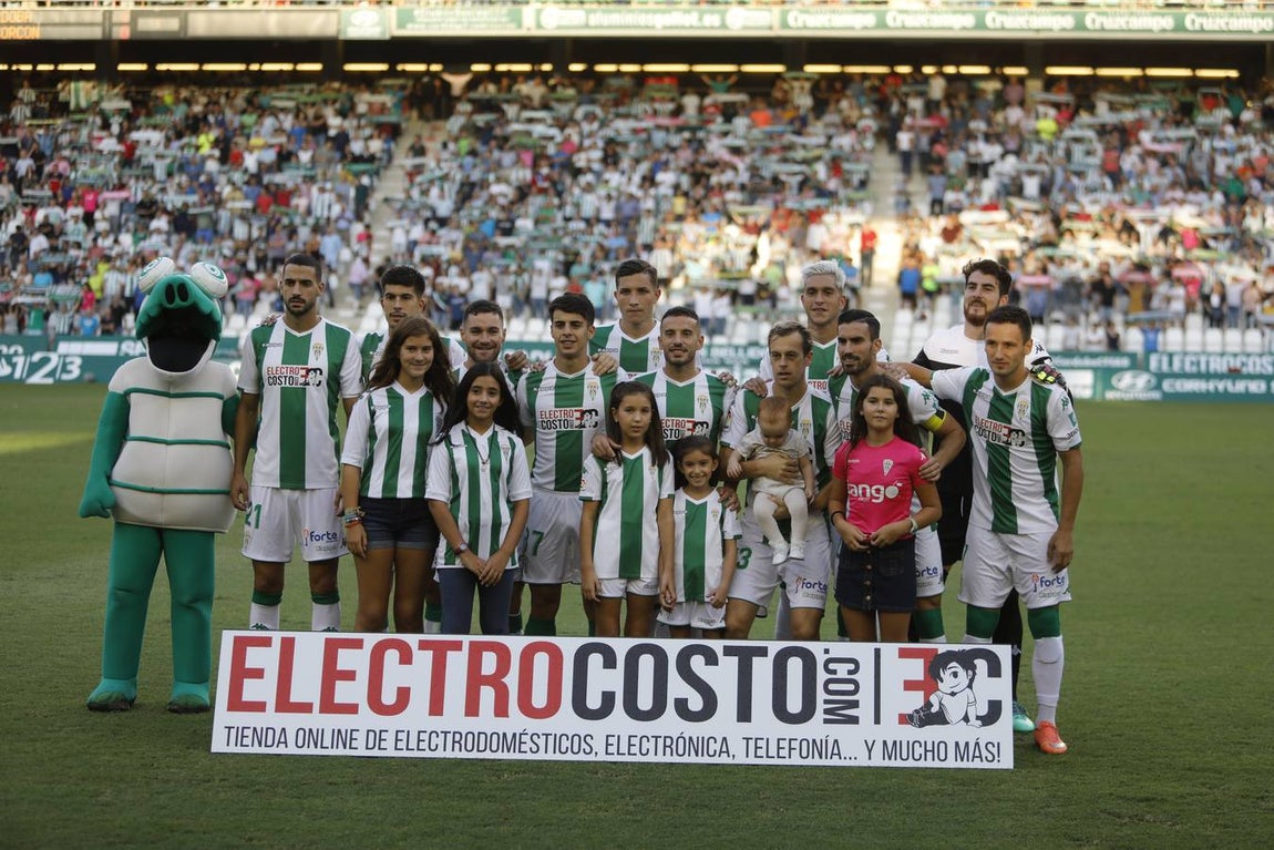 La grada de Córdoba-Alcorcón, en imágenes