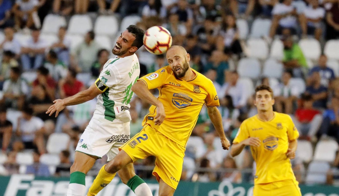 Las mejores jugadas del Córdoba-Alcorcón, en imágenes