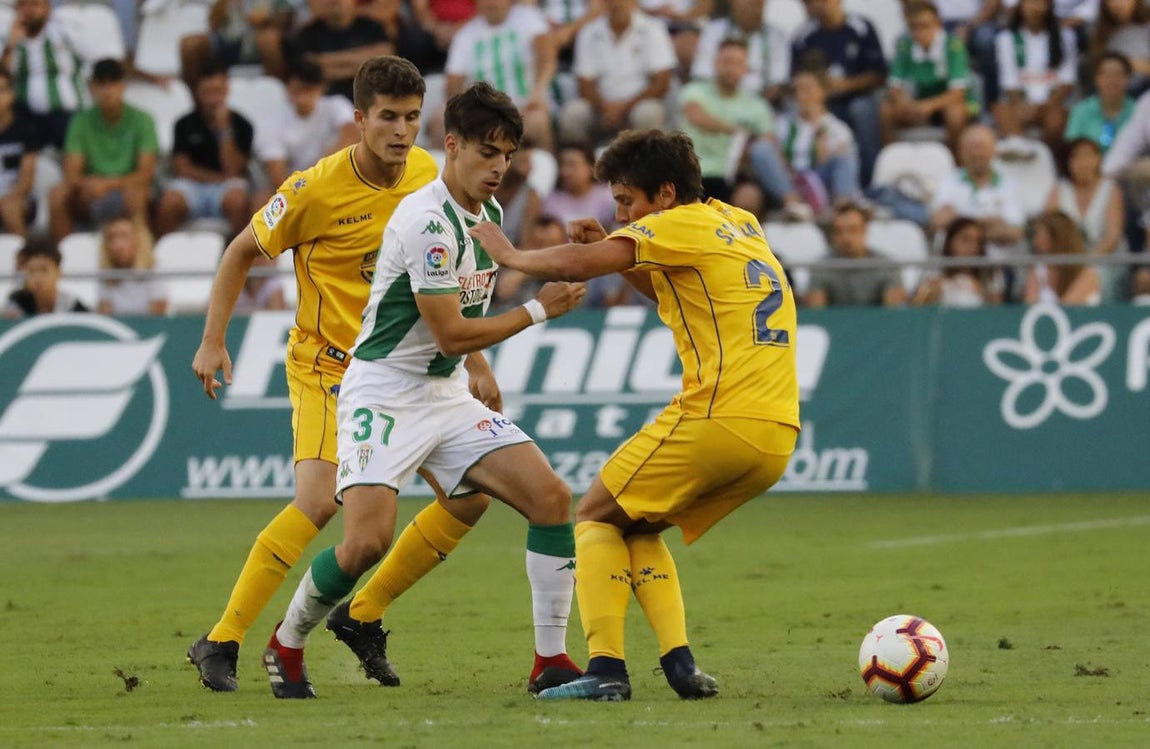 Las mejores jugadas del Córdoba-Alcorcón, en imágenes