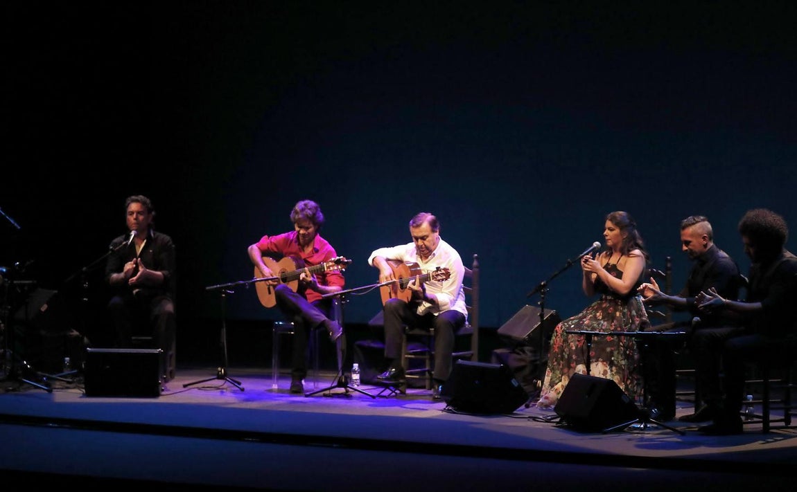 El Niño de Pura y Manolo Franco triunfan en la Bienal de Flamenco de Sevilla