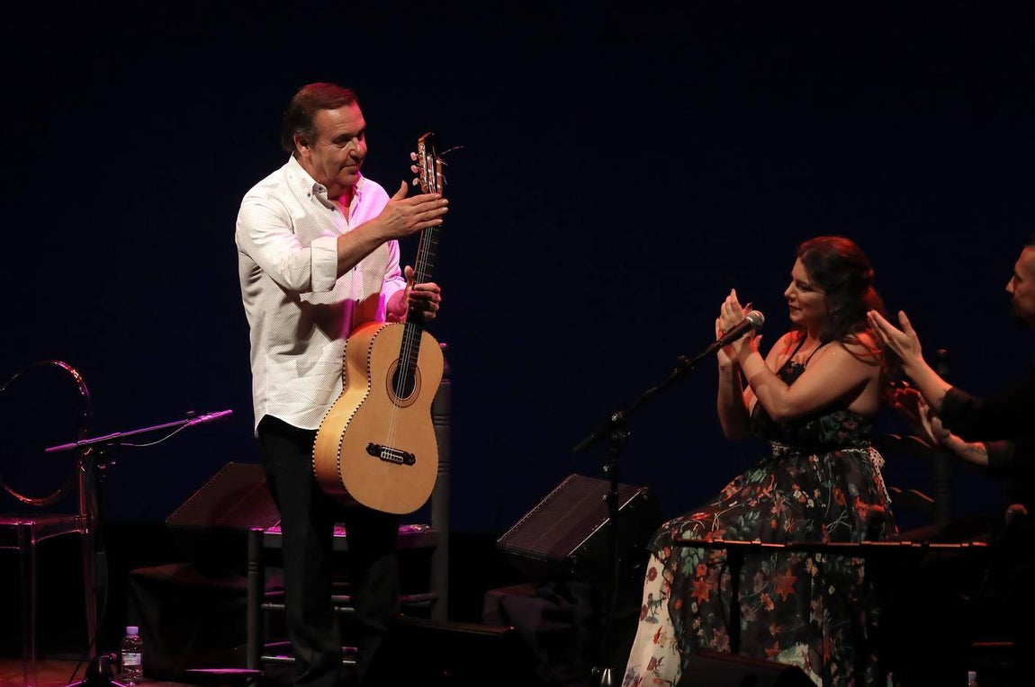 El Niño de Pura y Manolo Franco triunfan en la Bienal de Flamenco de Sevilla