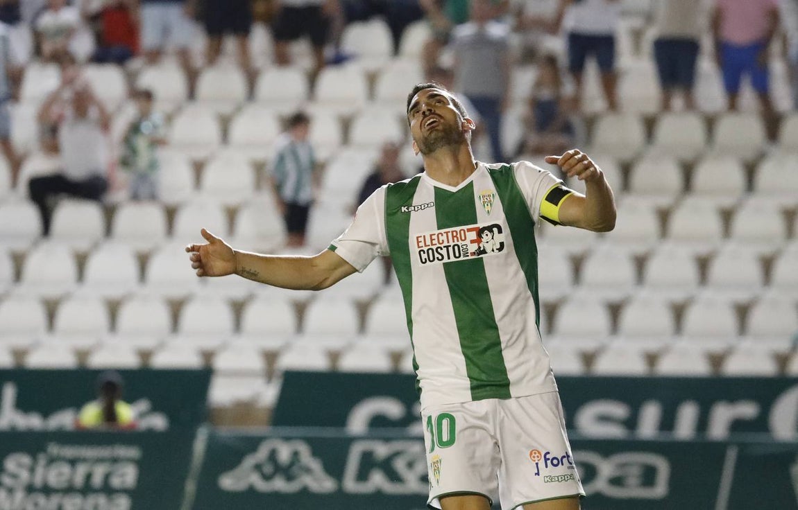 Las mejores jugadas del Córdoba-Tenerife, en imágenes